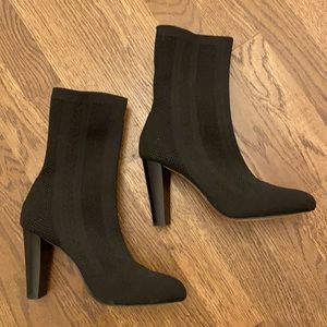 Charles David Size 7 Glove Boots